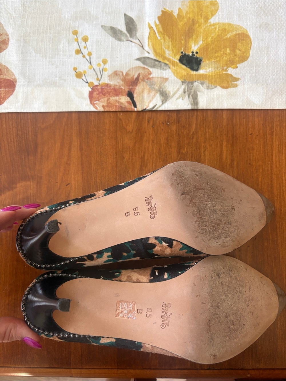 COACH Women's Smith Beadchain Pointed Toe - Picture 4 of 7